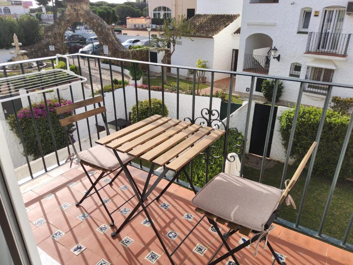 Tranquility Studio Apartment Малага Экстерьер фото